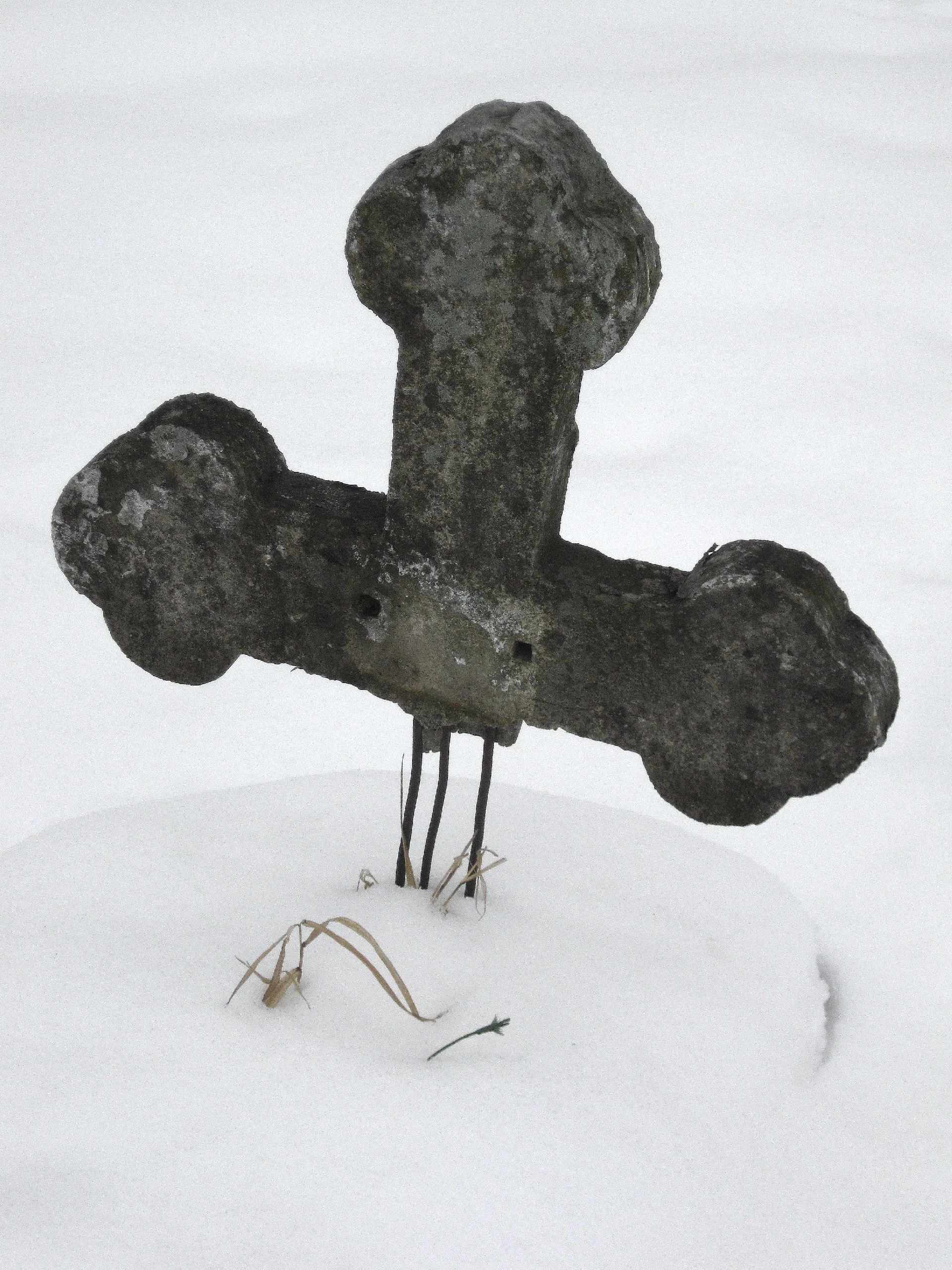 Экспонат #9. Безымянный крест. 2009 год